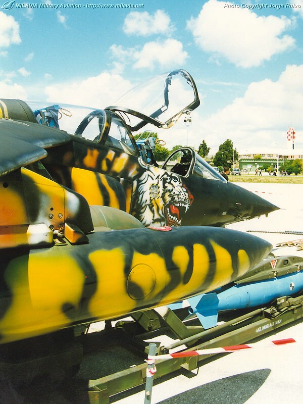 alphajet_09.jpg