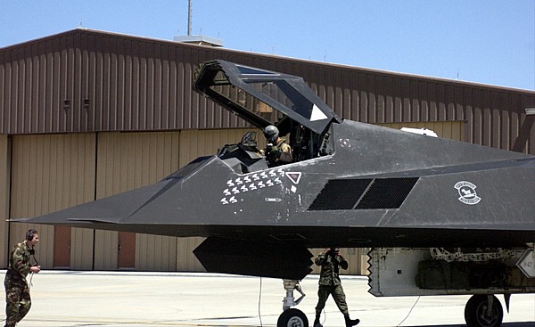 f-117_08.jpg