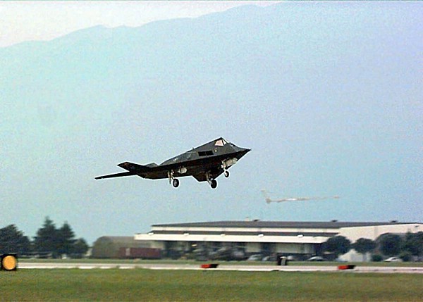 f-117_15.jpg