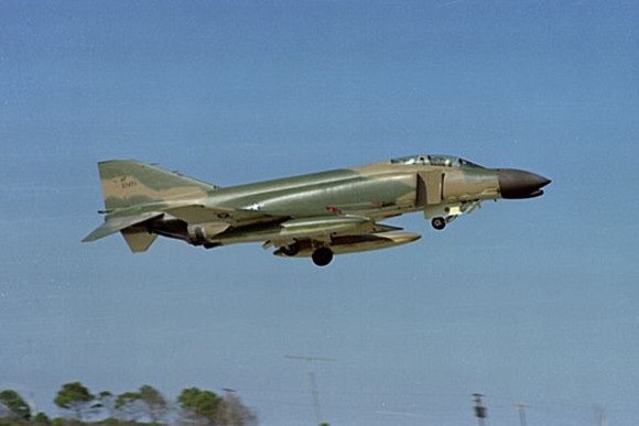 f-4_00.jpg