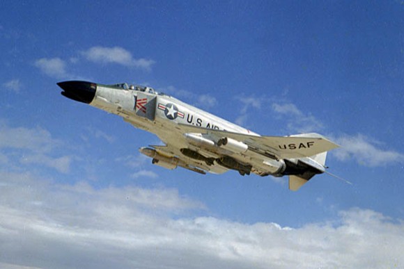 f-4_03.jpg