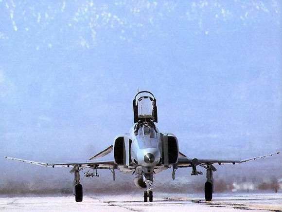 f-4_07.jpg