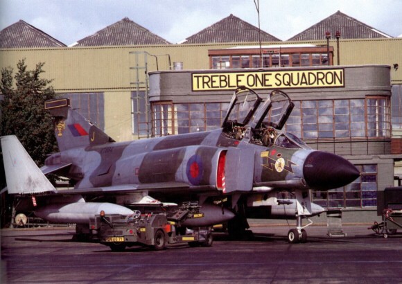 f-4_raf03.jpg