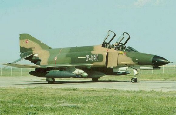 f-4_tu01.jpg