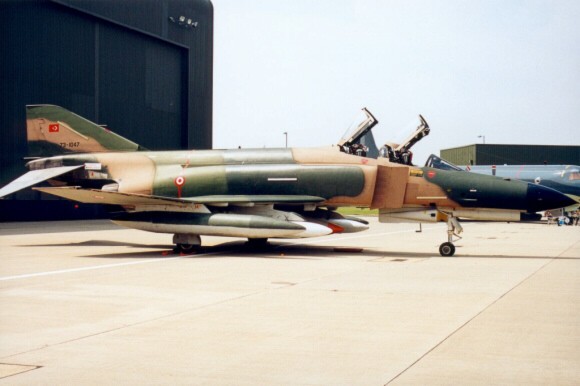 f-4_tu03.jpg