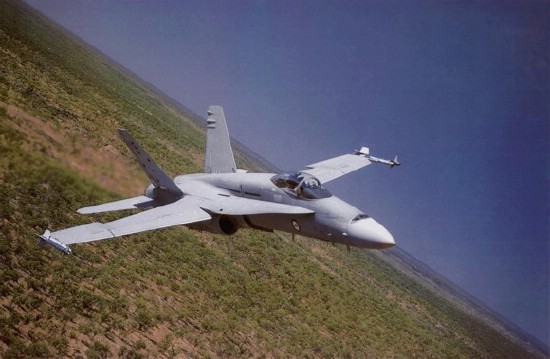 fa-18_au01.jpg