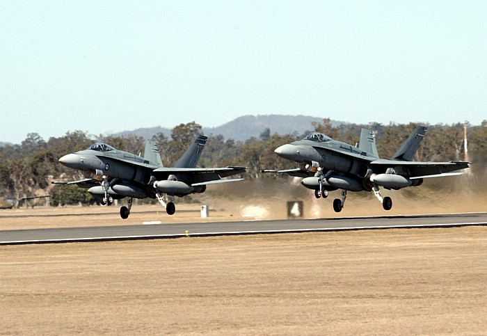 fa-18_raaf05.jpg