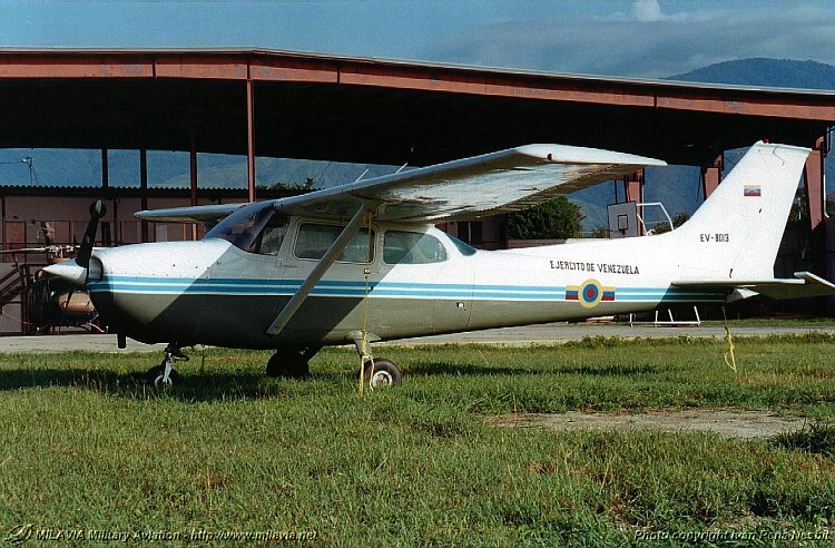 cessna_01.jpg