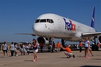 Boeing 757 aircraft pull