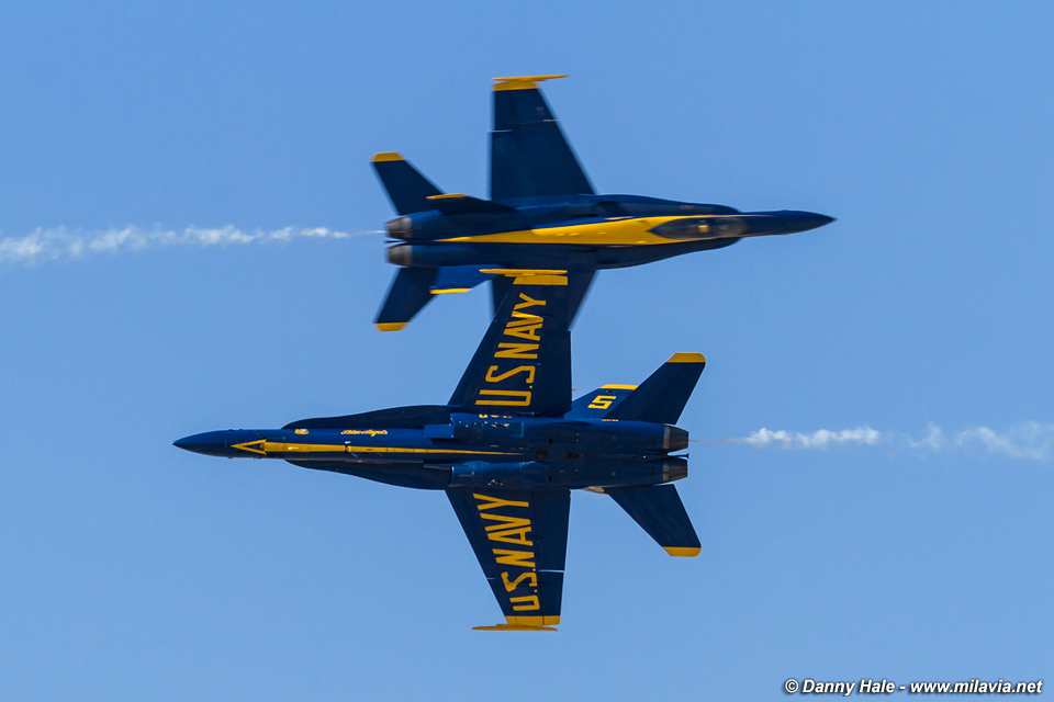 Los Angeles County Air Show 2014 Blue Angels opposing knife edge crossing