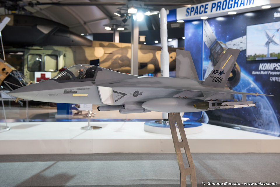 KAI KF-X model