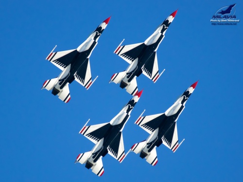 US Air Force Thunderbirds Wallpaper
