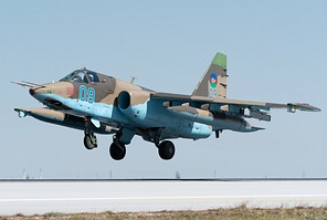 Azerbaijani Su-25 blue 09 landing