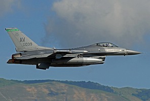 F-16CM 89-2039 of the 555th Fighter Squadron "Triple Nickel" is taking off for the morning sortie. 