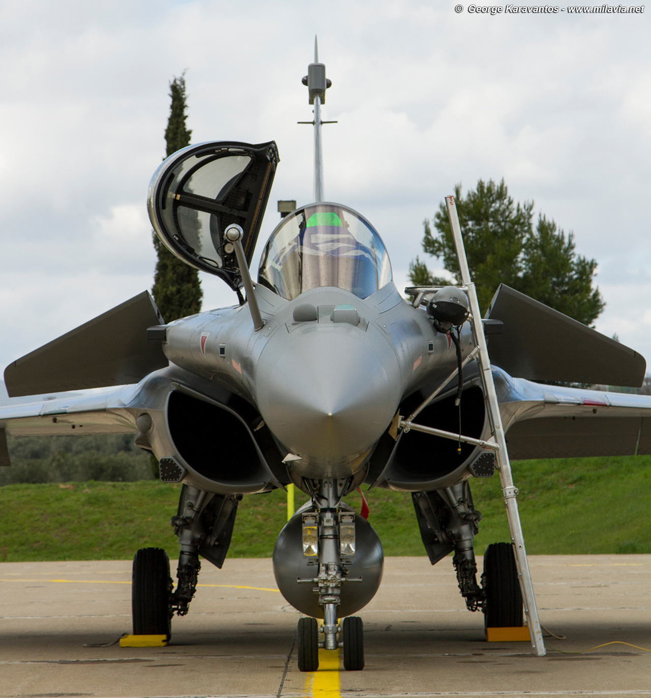 Arrival First Hellenic Air Force Rafales - Tanagra air base, Greece ...
